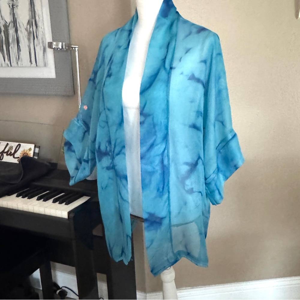 Azure Blue Women's Kimono Blouse Top Sheer Tie Dye Look Size Medium NWT Robe